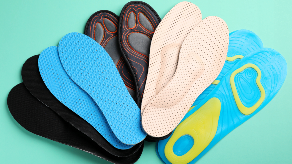 A variety of custom insoles designed for enhanced foot support, comfort, and pain relief. Ideal for addressing foot conditions like plantar fasciitis, flat feet, and arch support issues.