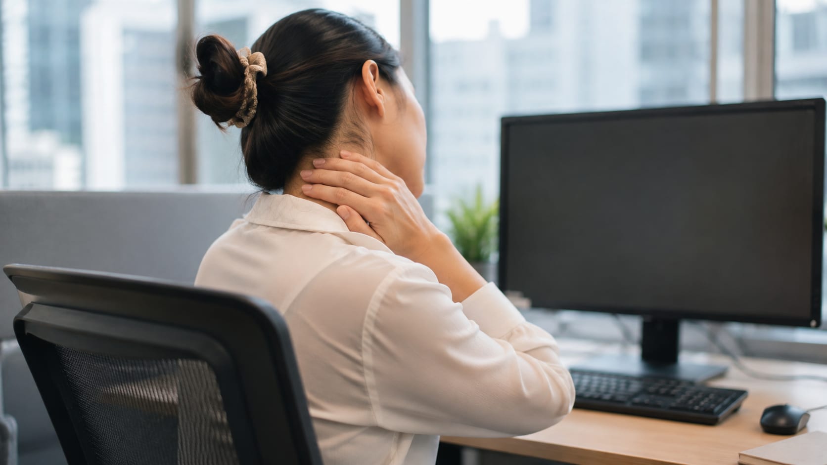 Neck Pain, Stiff Neck or a Trapped Nerve? How to Tell the Difference