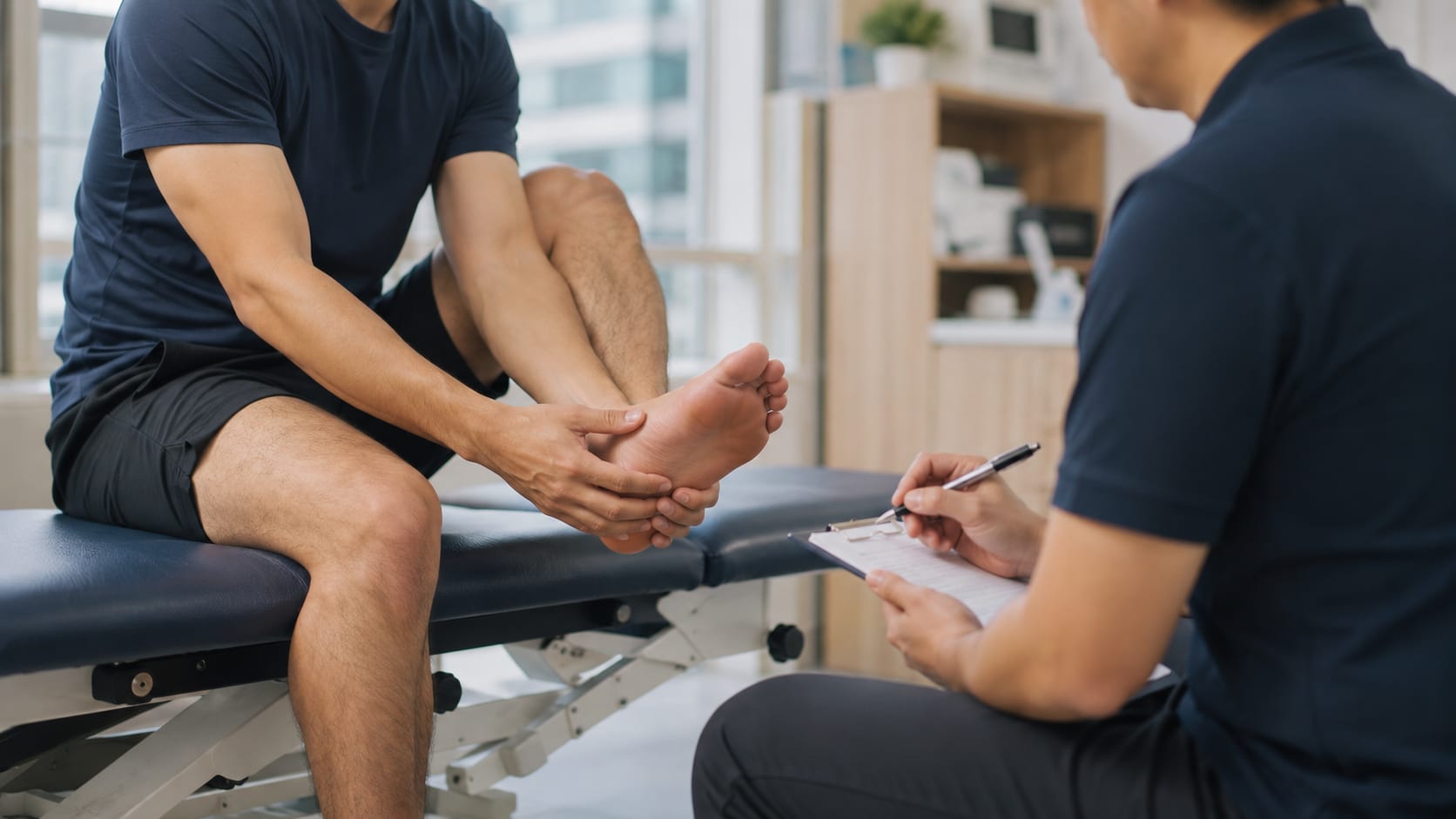 Physiotherapist or Podiatrist: Who Should I See?
